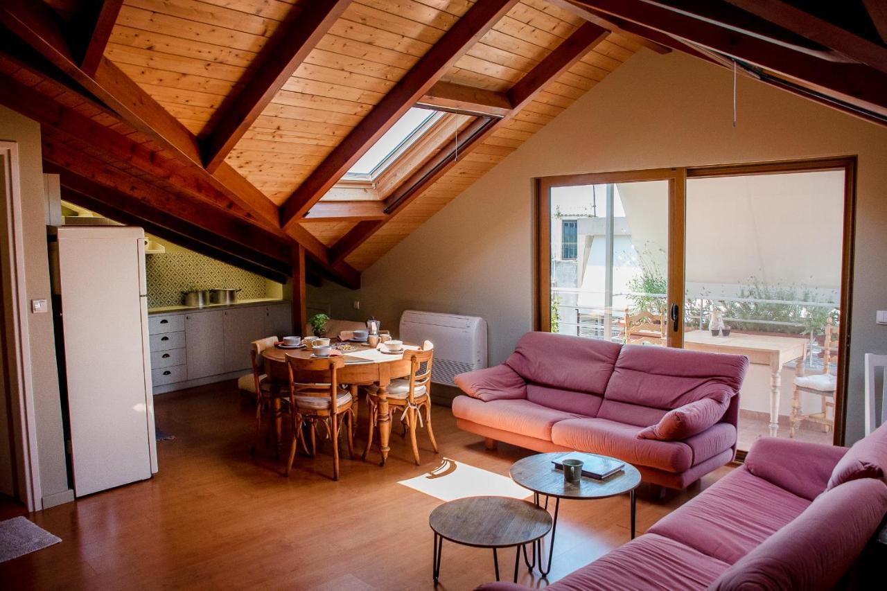 Country Style Attic In The Heart Of Prevezaアパートメント エクステリア 写真